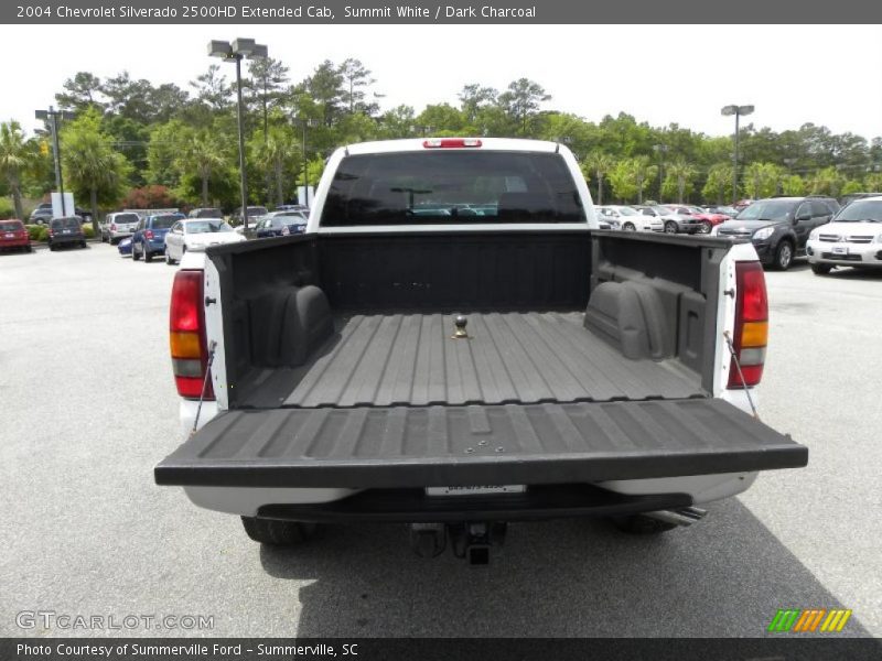 Summit White / Dark Charcoal 2004 Chevrolet Silverado 2500HD Extended Cab