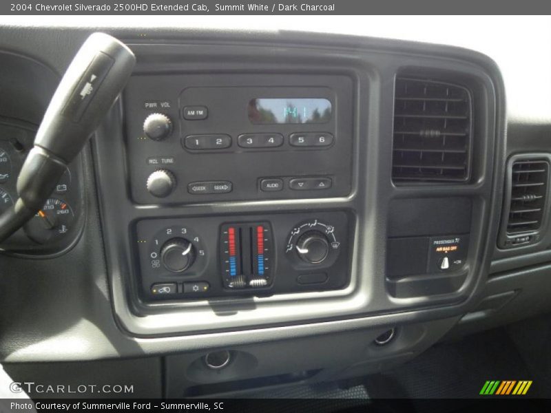 Summit White / Dark Charcoal 2004 Chevrolet Silverado 2500HD Extended Cab