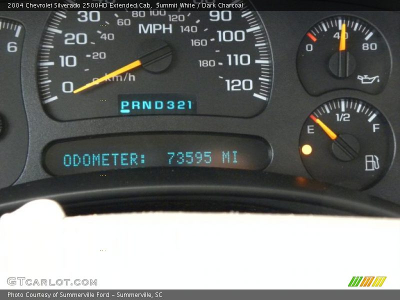 Summit White / Dark Charcoal 2004 Chevrolet Silverado 2500HD Extended Cab