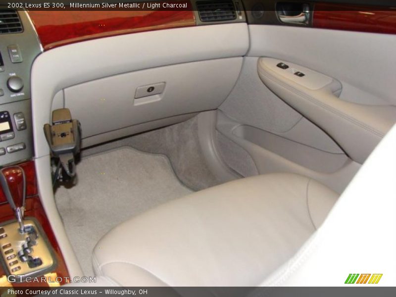 Millennium Silver Metallic / Light Charcoal 2002 Lexus ES 300