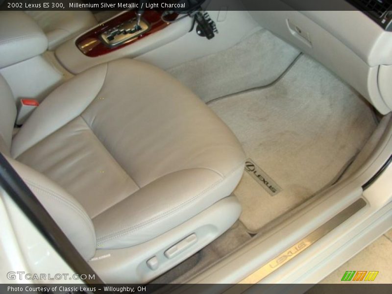 Millennium Silver Metallic / Light Charcoal 2002 Lexus ES 300