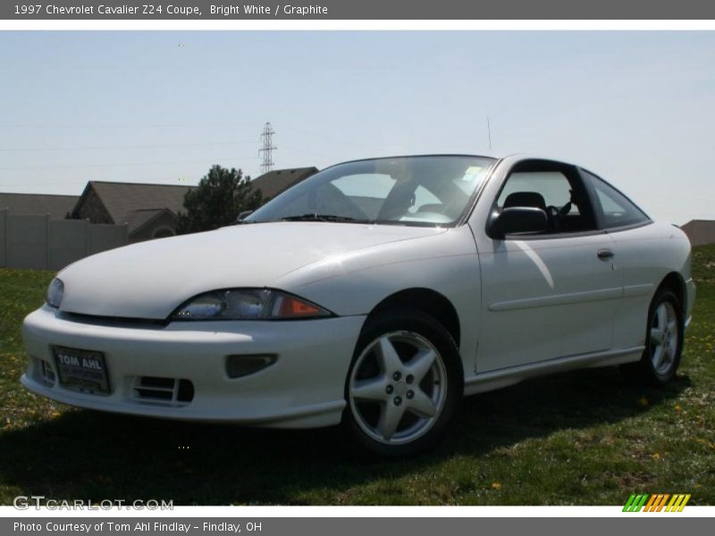 Bright White / Graphite 1997 Chevrolet Cavalier Z24 Coupe