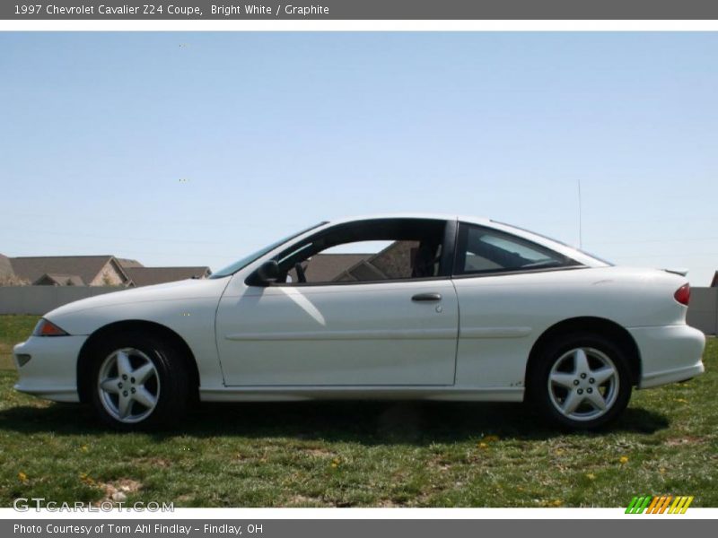 Bright White / Graphite 1997 Chevrolet Cavalier Z24 Coupe
