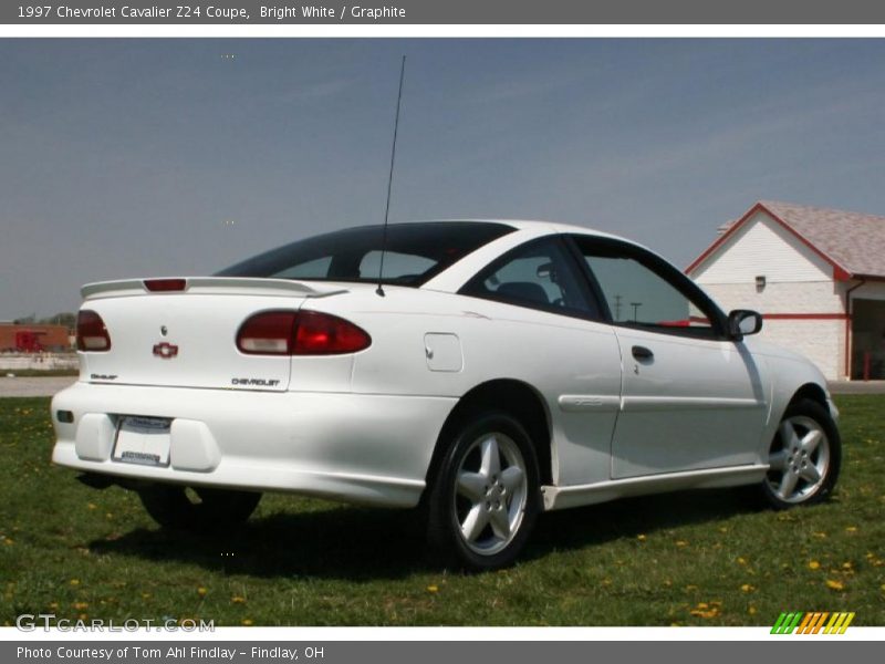 Bright White / Graphite 1997 Chevrolet Cavalier Z24 Coupe