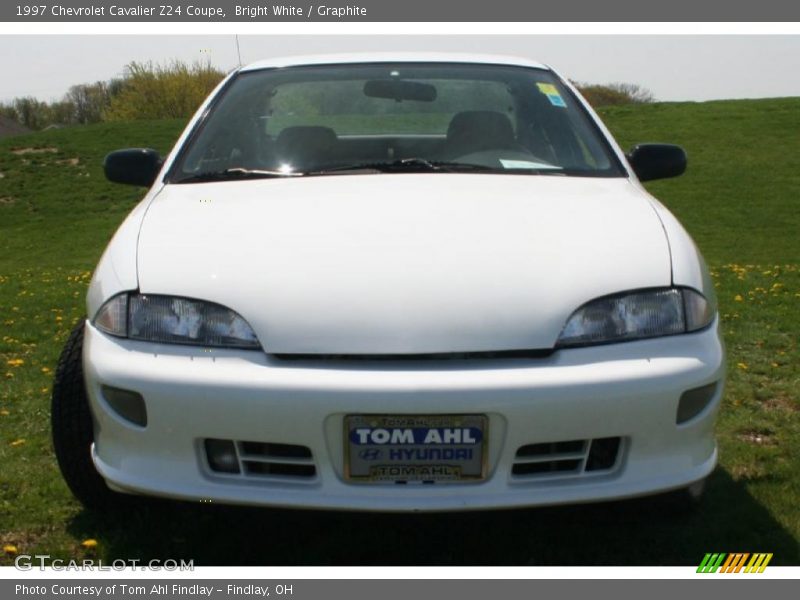 Bright White / Graphite 1997 Chevrolet Cavalier Z24 Coupe