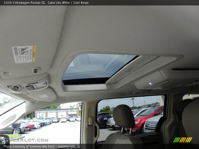 Calla Lilly White / Gobi Beige 2009 Volkswagen Routan SE