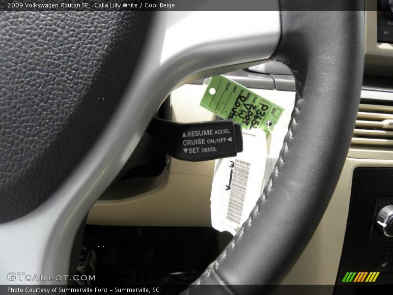 Calla Lilly White / Gobi Beige 2009 Volkswagen Routan SE