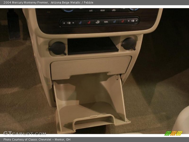 Arizona Beige Metallic / Pebble 2004 Mercury Monterey Premier