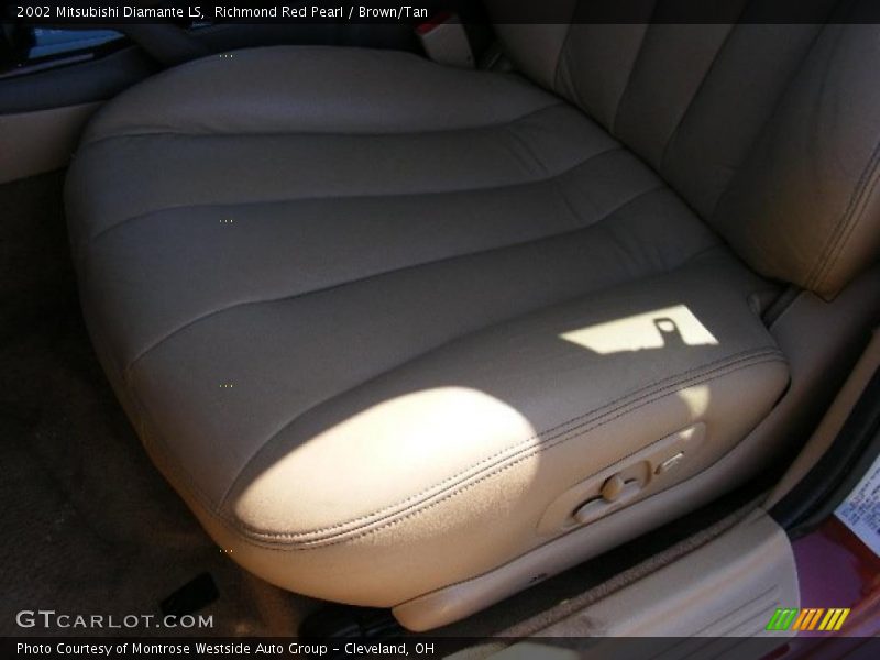 Richmond Red Pearl / Brown/Tan 2002 Mitsubishi Diamante LS
