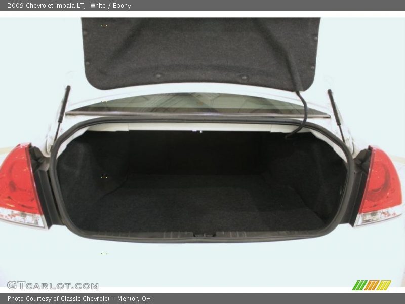 White / Ebony 2009 Chevrolet Impala LT