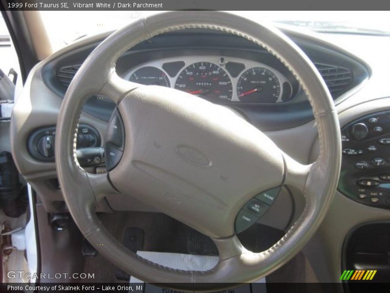 Vibrant White / Dark Parchment 1999 Ford Taurus SE