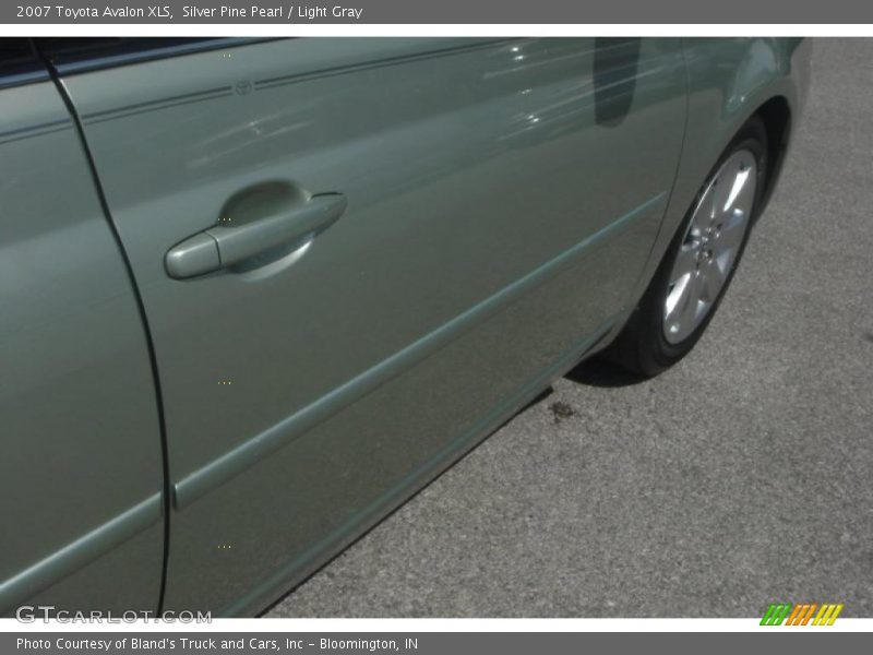 Silver Pine Pearl / Light Gray 2007 Toyota Avalon XLS