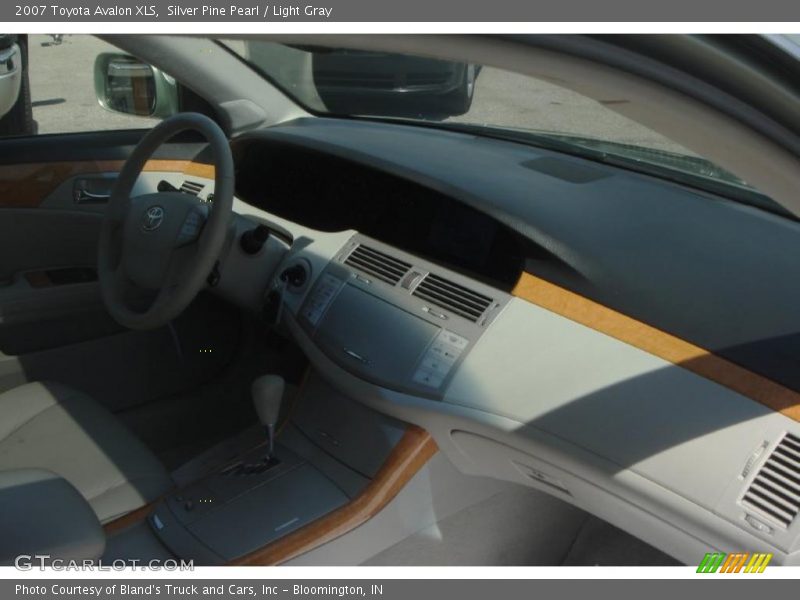 Silver Pine Pearl / Light Gray 2007 Toyota Avalon XLS