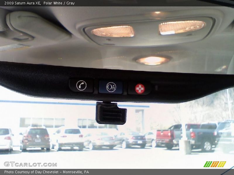 Polar White / Gray 2009 Saturn Aura XE