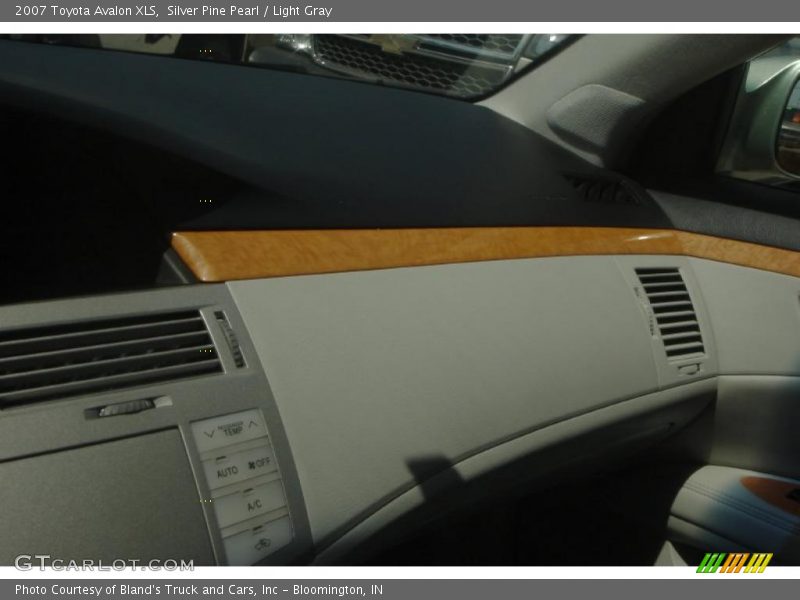 Silver Pine Pearl / Light Gray 2007 Toyota Avalon XLS