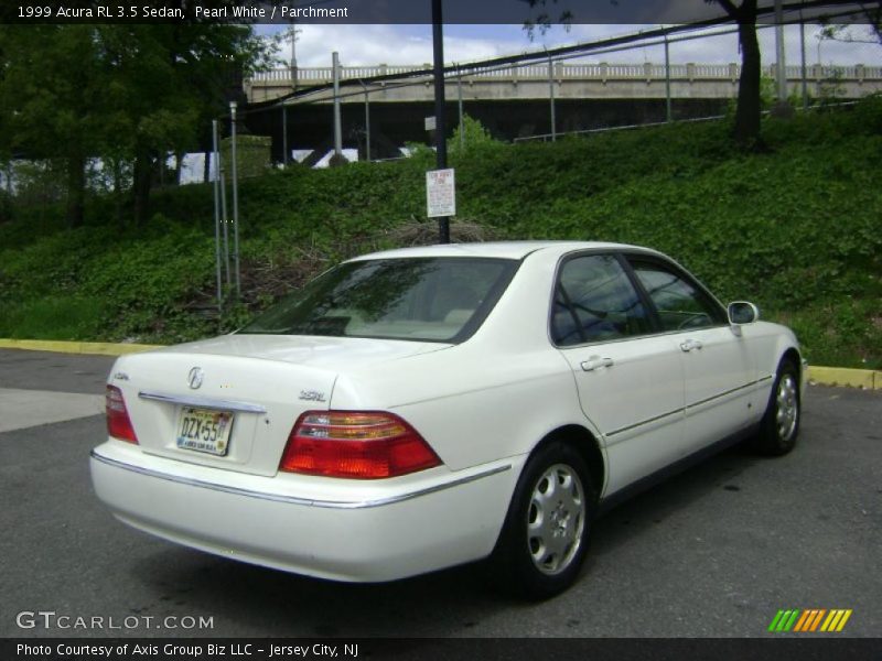 Pearl White / Parchment 1999 Acura RL 3.5 Sedan