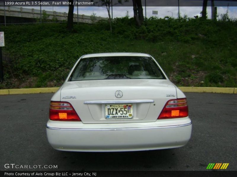 Pearl White / Parchment 1999 Acura RL 3.5 Sedan