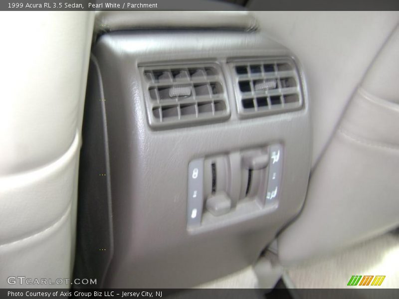 Pearl White / Parchment 1999 Acura RL 3.5 Sedan
