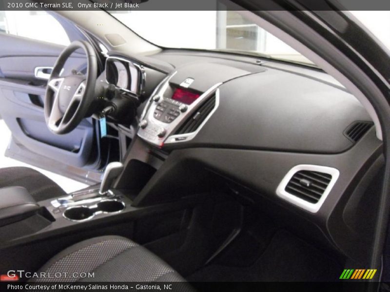 Onyx Black / Jet Black 2010 GMC Terrain SLE