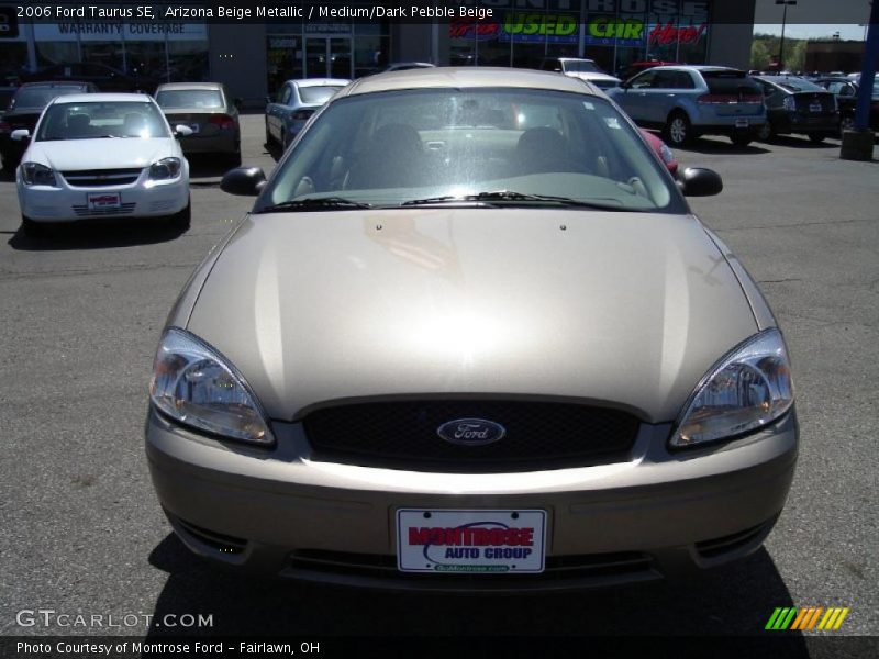 Arizona Beige Metallic / Medium/Dark Pebble Beige 2006 Ford Taurus SE