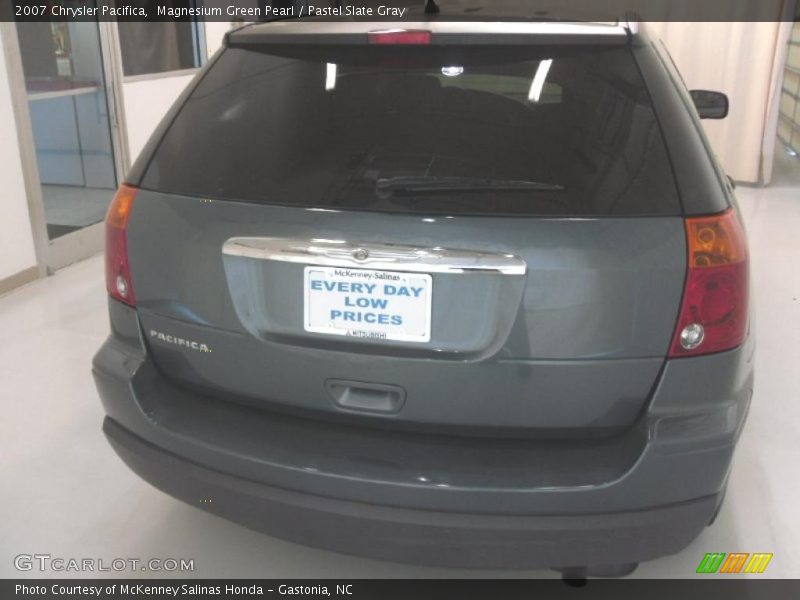 Magnesium Green Pearl / Pastel Slate Gray 2007 Chrysler Pacifica