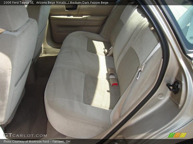 Arizona Beige Metallic / Medium/Dark Pebble Beige 2006 Ford Taurus SE