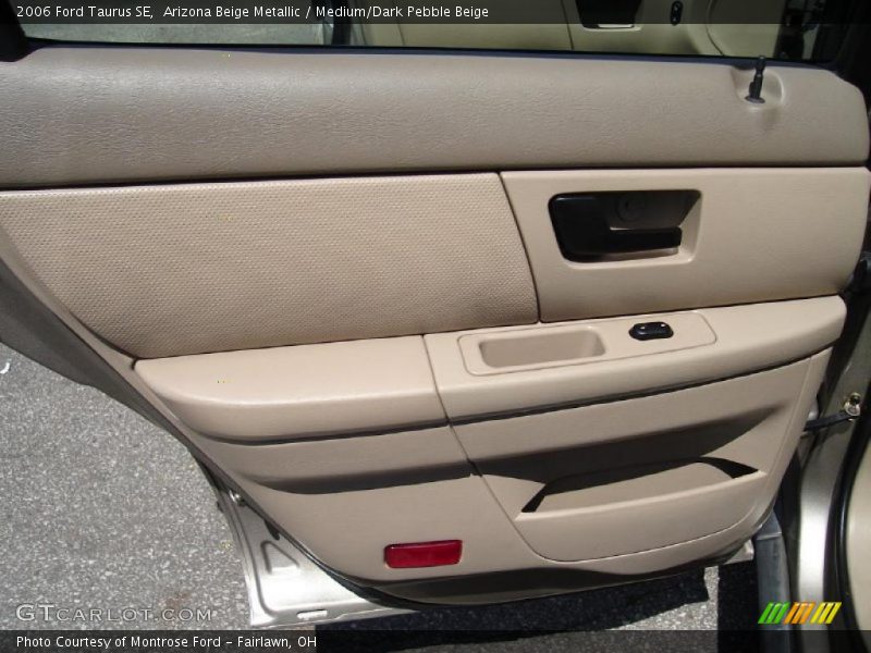 Arizona Beige Metallic / Medium/Dark Pebble Beige 2006 Ford Taurus SE
