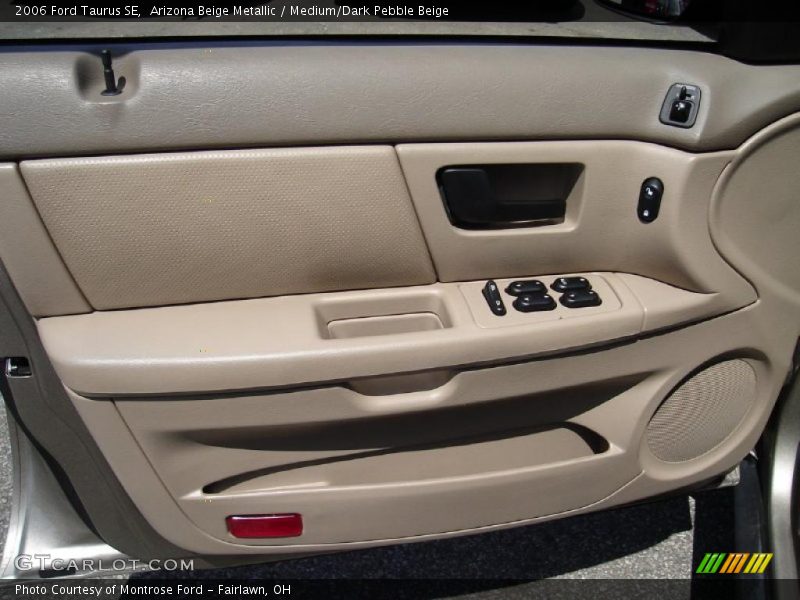 Arizona Beige Metallic / Medium/Dark Pebble Beige 2006 Ford Taurus SE