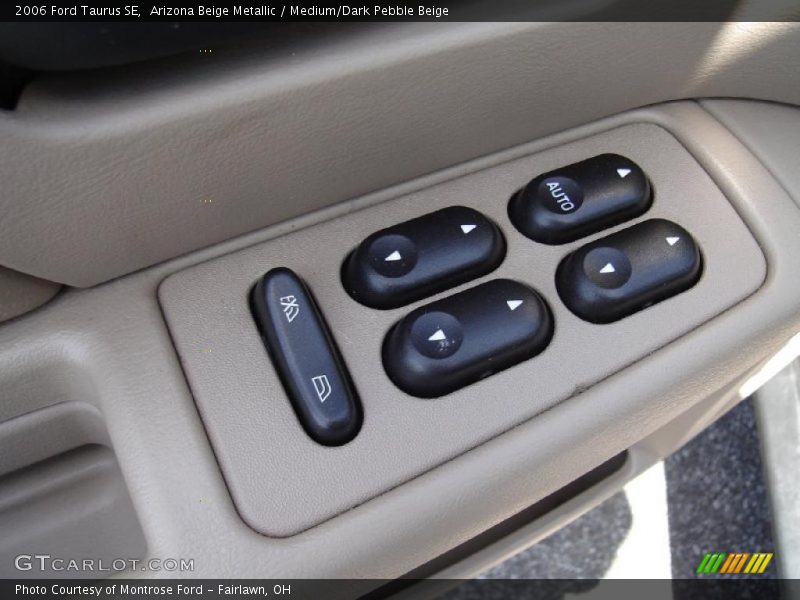 Arizona Beige Metallic / Medium/Dark Pebble Beige 2006 Ford Taurus SE