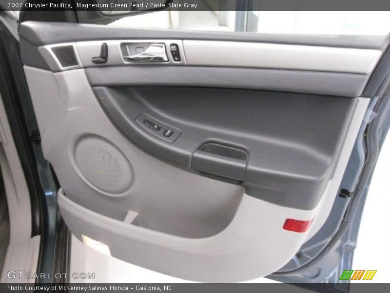 Magnesium Green Pearl / Pastel Slate Gray 2007 Chrysler Pacifica