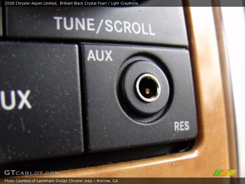 Brilliant Black Crystal Pearl / Light Graystone 2008 Chrysler Aspen Limited