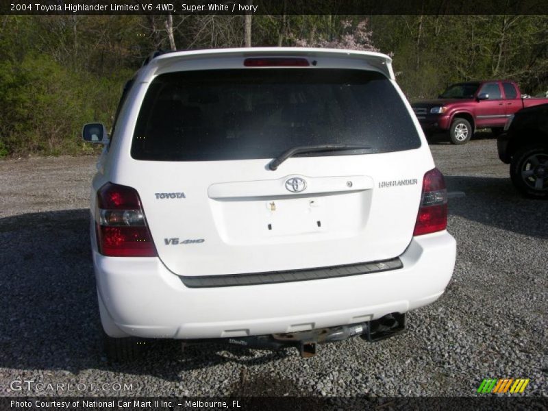 Super White / Ivory 2004 Toyota Highlander Limited V6 4WD