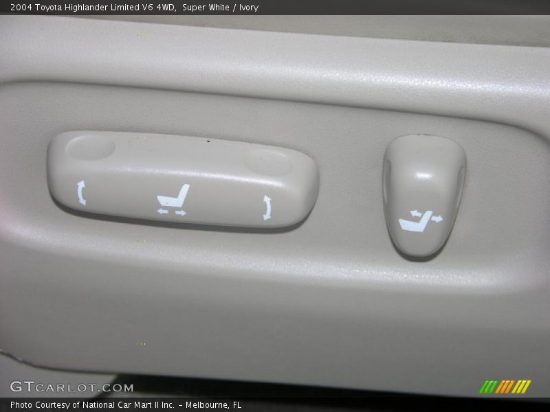 Super White / Ivory 2004 Toyota Highlander Limited V6 4WD