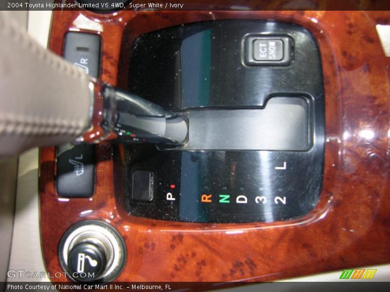 Super White / Ivory 2004 Toyota Highlander Limited V6 4WD