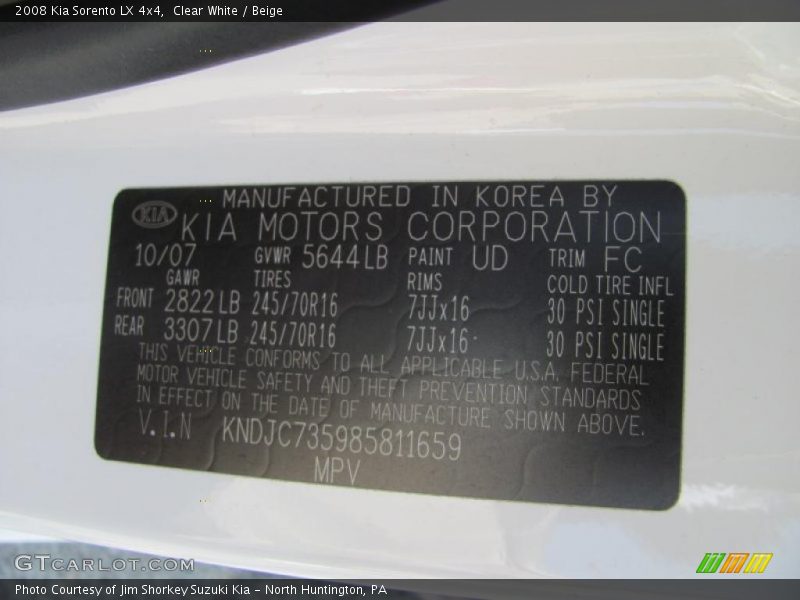 Clear White / Beige 2008 Kia Sorento LX 4x4
