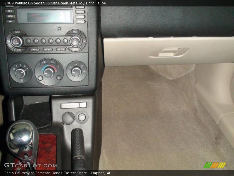Silver Green Metallic / Light Taupe 2009 Pontiac G6 Sedan