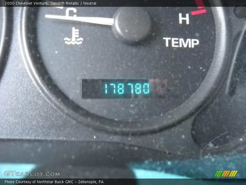 Sandrift Metallic / Neutral 2000 Chevrolet Venture