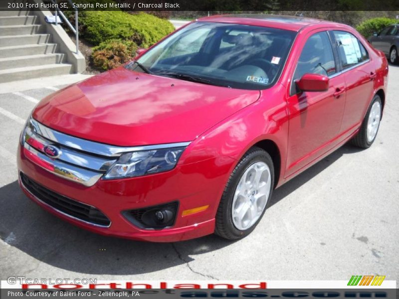 Sangria Red Metallic / Charcoal Black 2010 Ford Fusion SE