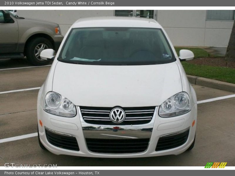 Candy White / Cornsilk Beige 2010 Volkswagen Jetta TDI Sedan
