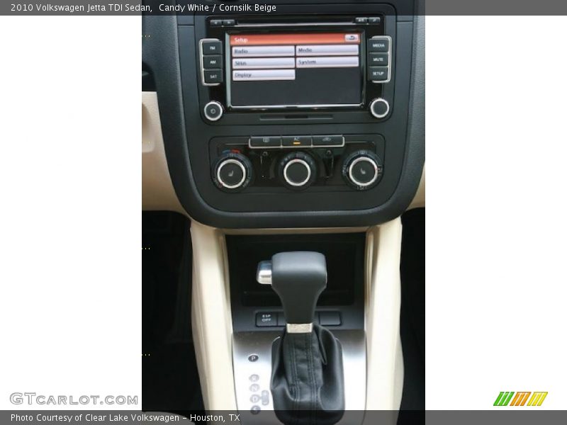Candy White / Cornsilk Beige 2010 Volkswagen Jetta TDI Sedan
