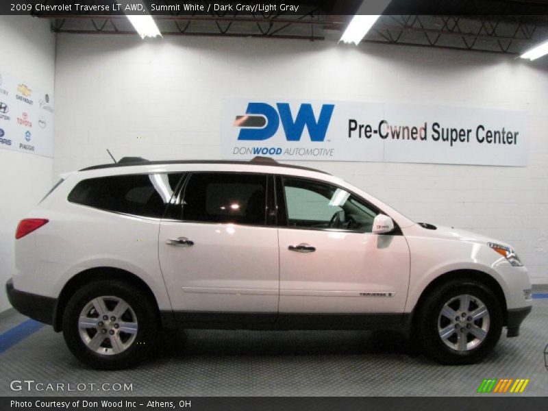 Summit White / Dark Gray/Light Gray 2009 Chevrolet Traverse LT AWD