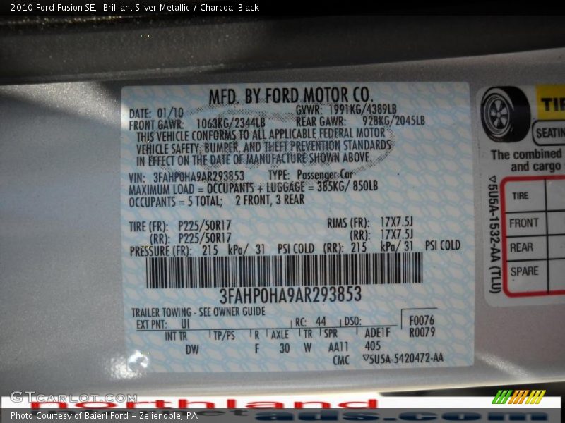 Brilliant Silver Metallic / Charcoal Black 2010 Ford Fusion SE