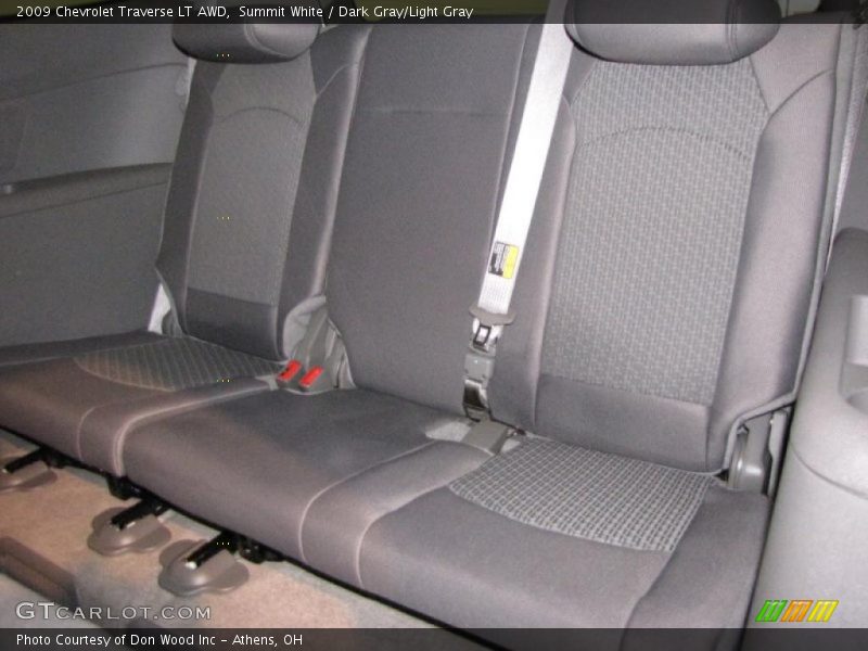 Summit White / Dark Gray/Light Gray 2009 Chevrolet Traverse LT AWD