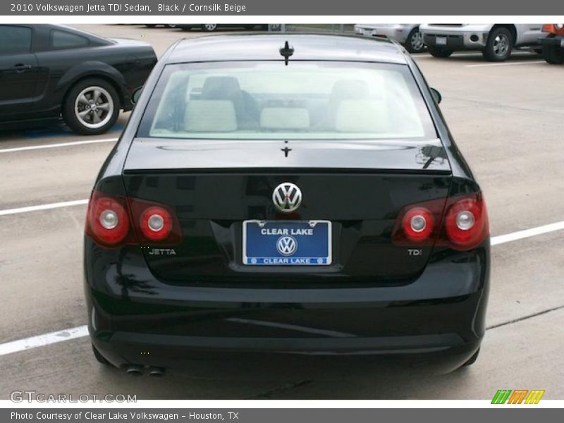 Black / Cornsilk Beige 2010 Volkswagen Jetta TDI Sedan