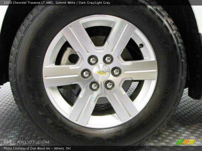 Summit White / Dark Gray/Light Gray 2009 Chevrolet Traverse LT AWD