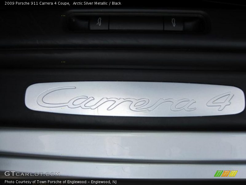 Arctic Silver Metallic / Black 2009 Porsche 911 Carrera 4 Coupe