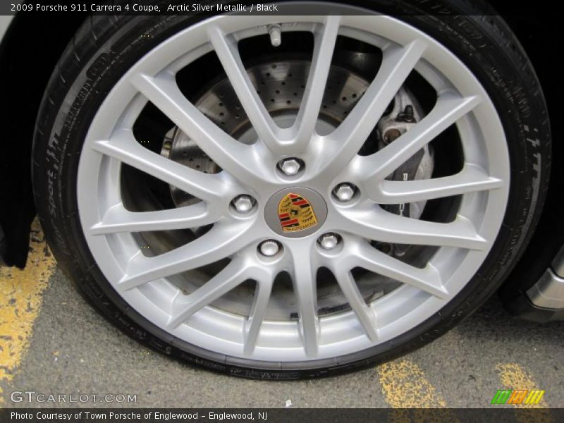 Arctic Silver Metallic / Black 2009 Porsche 911 Carrera 4 Coupe