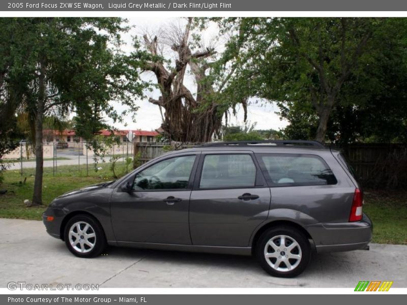 Liquid Grey Metallic / Dark Flint/Light Flint 2005 Ford Focus ZXW SE Wagon