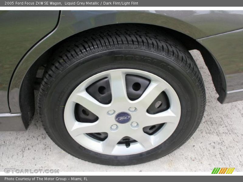 Liquid Grey Metallic / Dark Flint/Light Flint 2005 Ford Focus ZXW SE Wagon