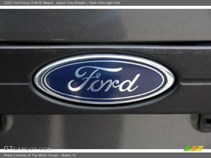 Liquid Grey Metallic / Dark Flint/Light Flint 2005 Ford Focus ZXW SE Wagon